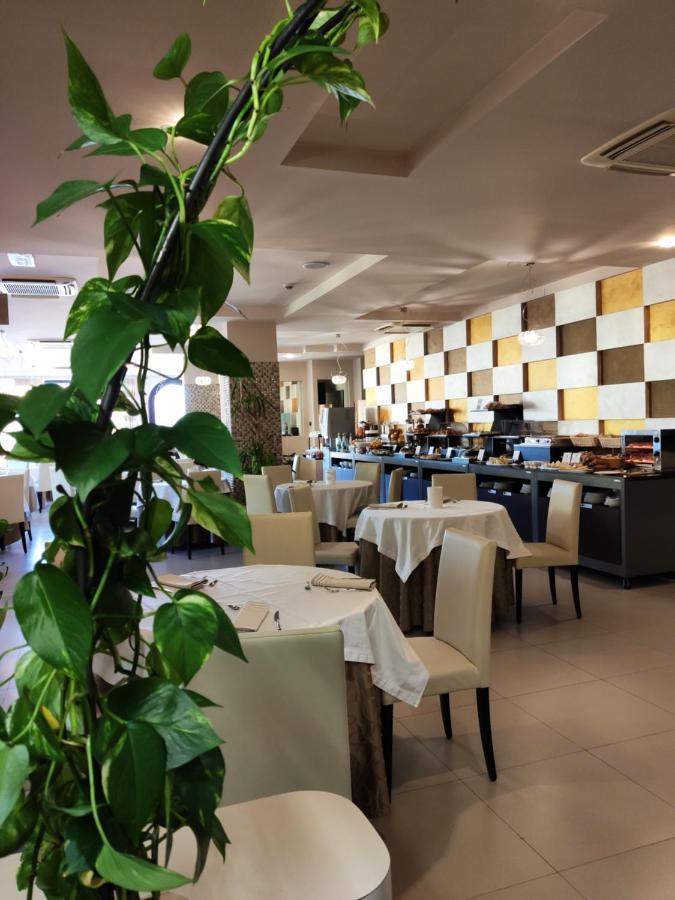 Hotel La Cartiera Vignola  Bagian luar foto