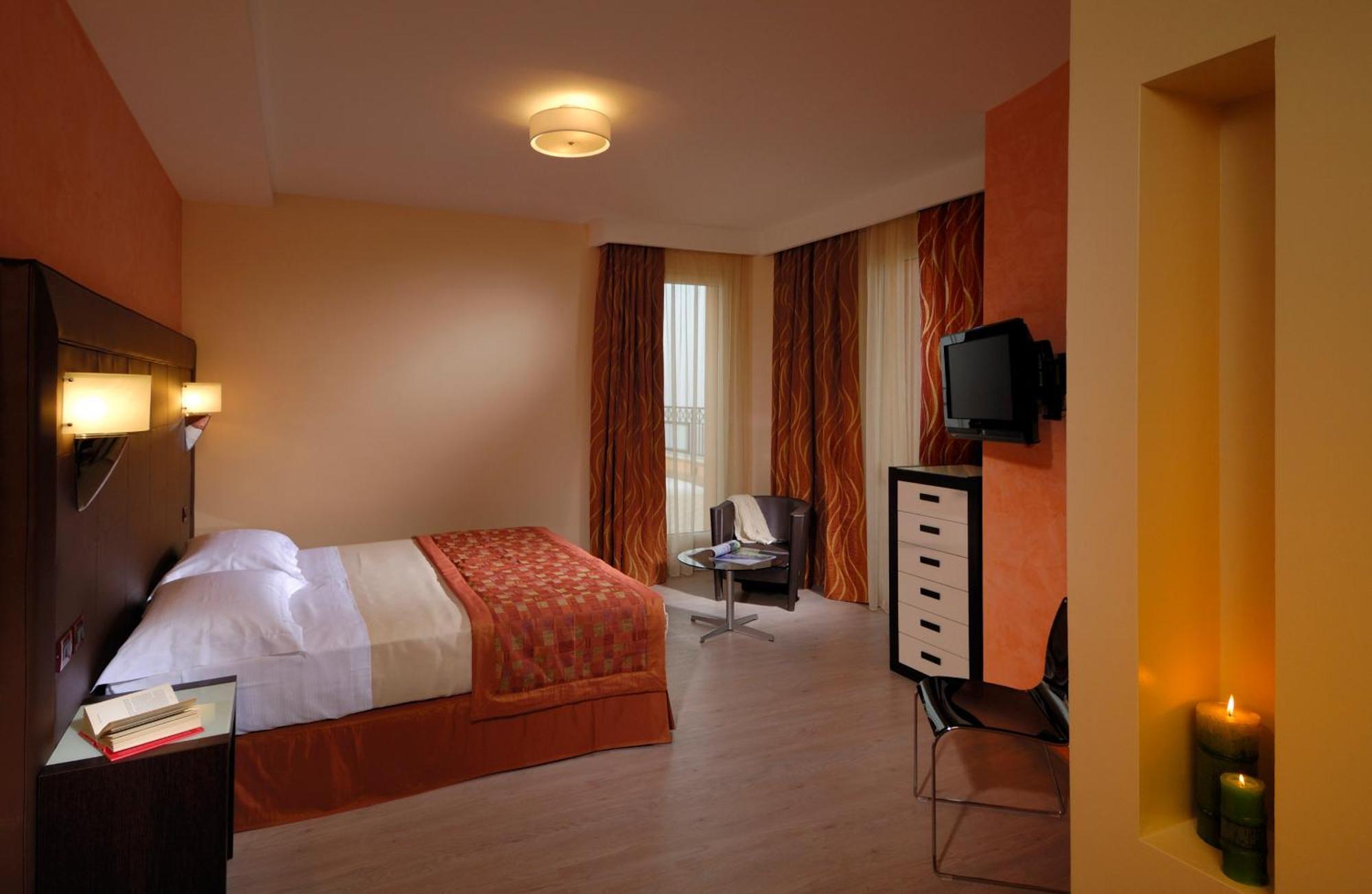 Hotel La Cartiera Vignola  Bagian luar foto
